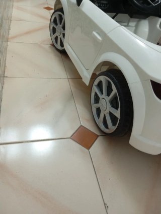 Coche infantil a batería Audi TT RS