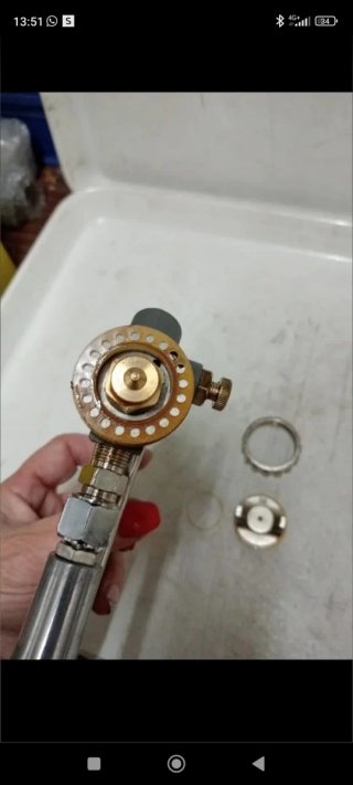 Pistola de pintar nueva