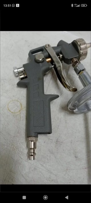 Pistola de pintar nueva