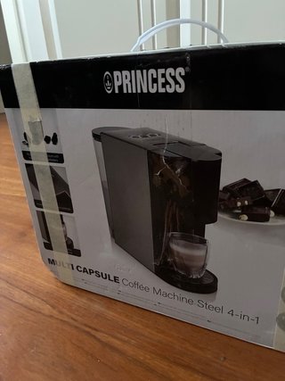 Cafetera Multi Cápsula Princess Nueva.