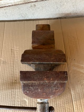 Tornillo de banco para trabajo
