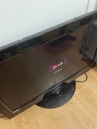 Televisión LG 32” Negra