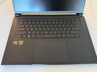 PORTÁTIL GIGABYTE AERO X16 16 RYZEN AI 16GB 1TB