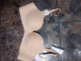 Oferta. Sujetador sin aros ni costuras
