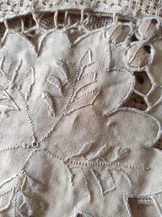 Copriletto matrimoniale pizzo Burano beige