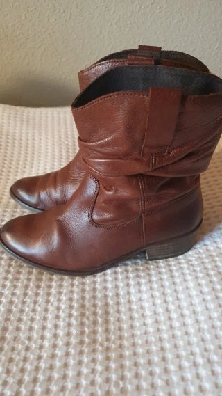 Botines de mujer marrones de piel