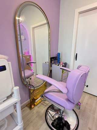 Mobiliario para peluquería: sillones, espejos