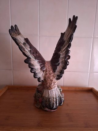AGUILA PORCELANA ESMALTADA FIGURA VINTAGE