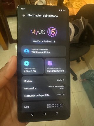 Celular ZTE Plata con Cargador