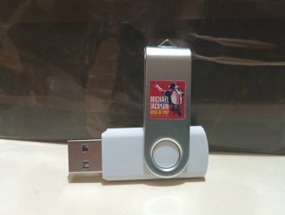 Lote Michael Jackson: Pendrive, Bolígrafo, Llavero