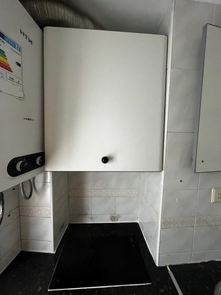 Muebles de cocina blanco-gris y negro