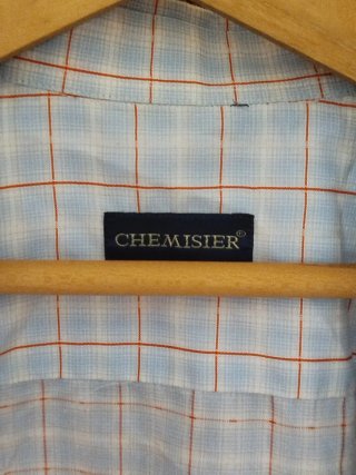 Camisa de cuadros azul y roja