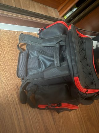 Macuto Pesca Daiwa Tournament Negro/Rojo