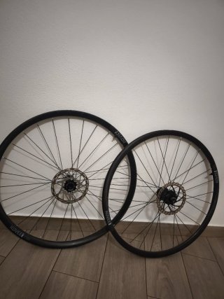 Ruedas Carbono KOVEE PRO de bontrager , llantas