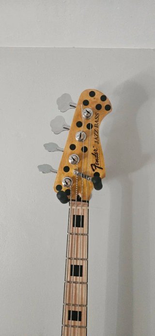 Bajo Eléctrico Harley Benton JB imitando Fender