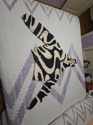 Sudadera con capucha estampada