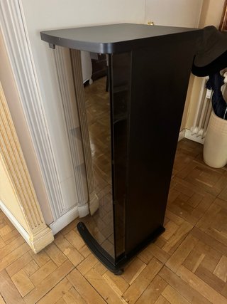 Mueble vitrina CD/DVD con ruedas