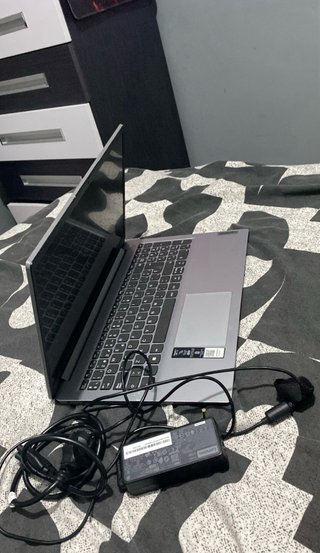 Ordenador Lenovo Gris/Plateado