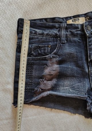 Shorts vaqueros Bershka negros rotos brillos