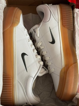 Zapatillas Nike Court Legacy Lift 40.5. Nuevo