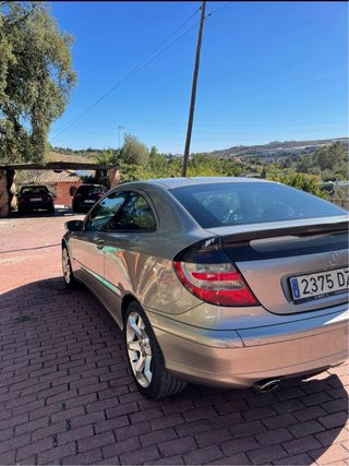 Mercedes-Benz Clase C 2006