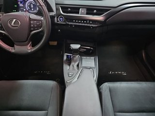 Lexus UX 2.0 250h Business
