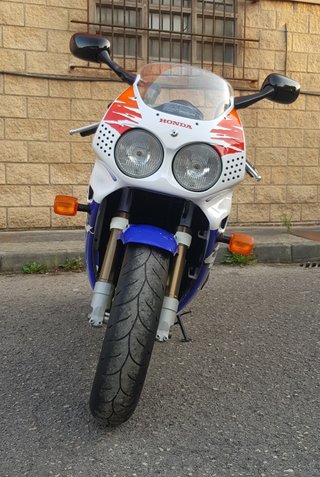 Honda CBR 900RR SC28