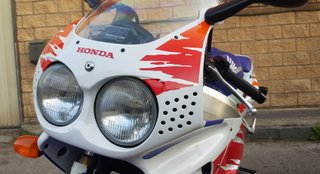 Honda CBR 900RR SC28