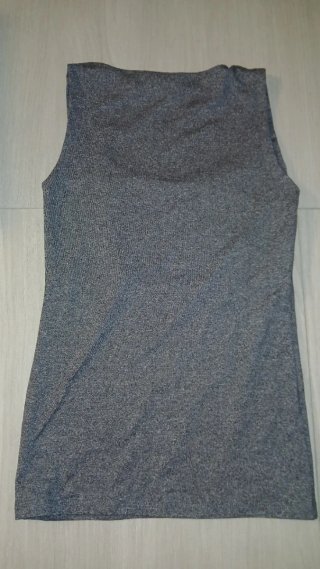Camiseta Zara gris tirante ancho