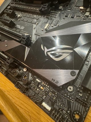 Scheda madre ASUS ROG STRIX X299-XE + CPU i7-7820X