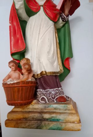 Figura antigua de San Nicolás de Bari.