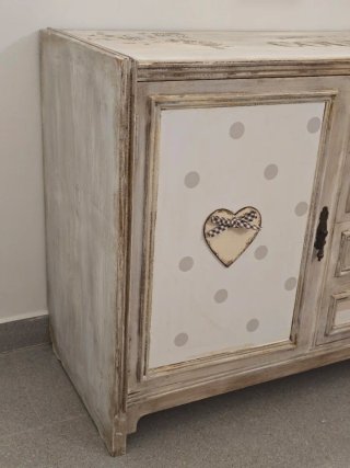 Cajonera vintage pintada a mano