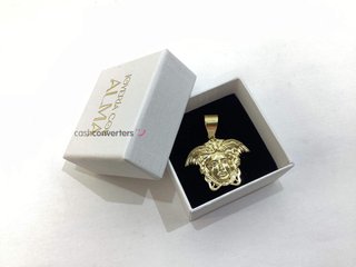 colgante oro 9k