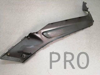 Chapa Bajo Asiento Izq. Yamaha X-Max (1B9-F7413-00)