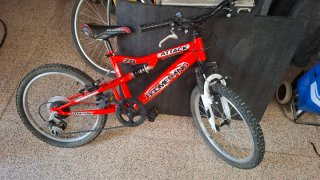 Bicicleta de Montaña Roja Attack