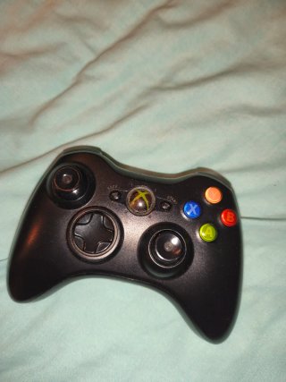 NEGOCIABLE Mando Xbox 360 + 5 Juegos