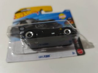 Pareja Hot Wheels La Liebre