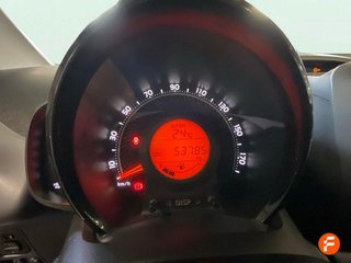 Toyota Aygo 1.0 70 x-play