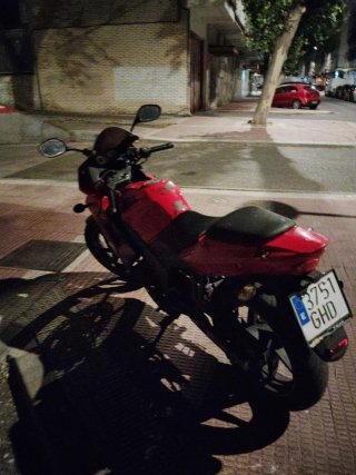 Moto Kymco Quannon 125cc Roja