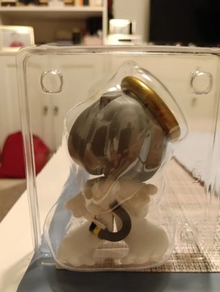 Figura V EXCLUSIVA de Murder Drones Coleccionable