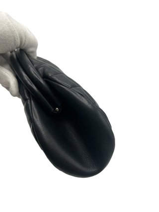 Bolso de mano Chanel Timeless Negro