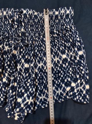 Falda pantalón estampada azul y blanco
