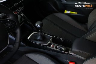 Peugeot 2008 Allure Pack Puretech 130 SS BVM6 (2021)