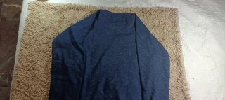Sudadera Nike azul con logo rosa