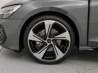 AUDI A3 AUDI A3 SEDAN LAUNCH EDITION 35 TDI 110 KW S TRONIC