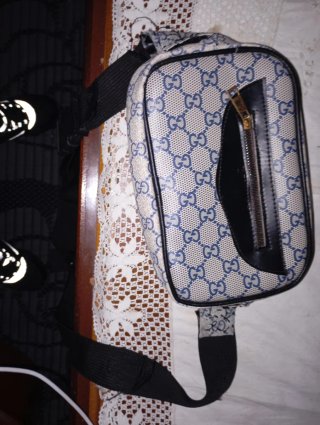 Riñonera Gucci Beige y Azul