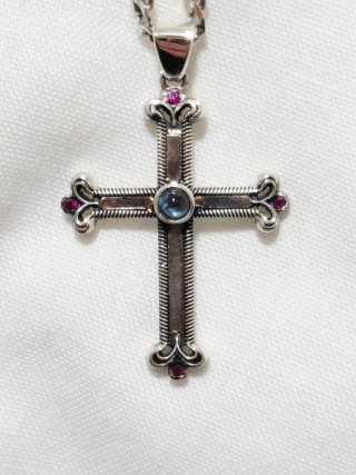 Collar y Colgante Cruz Oro 18k Plata Zafiro Rubís
