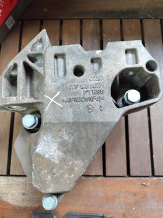 Soporte motor Golf V GTI