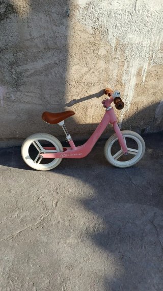 Bicicleta sin pedales Kinderkraft rosa