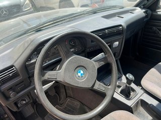 Bmw 318I / 4  Nacional serie 3 versión E30 clasico